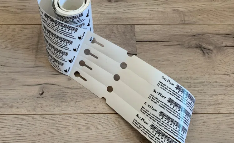 Ögleetiketter på rulle